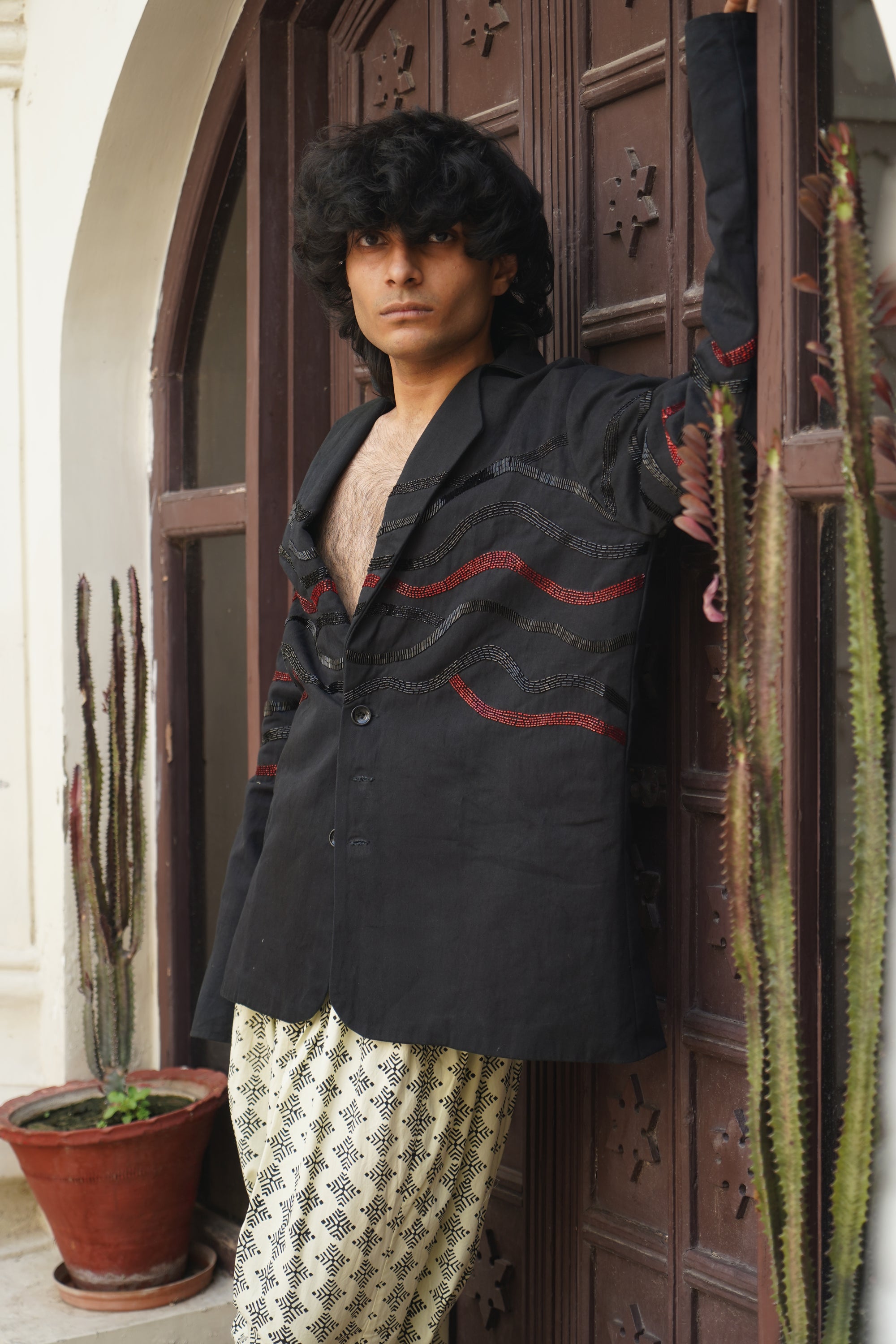 BLACK AND CRIMSON WAVY BLAZER SET