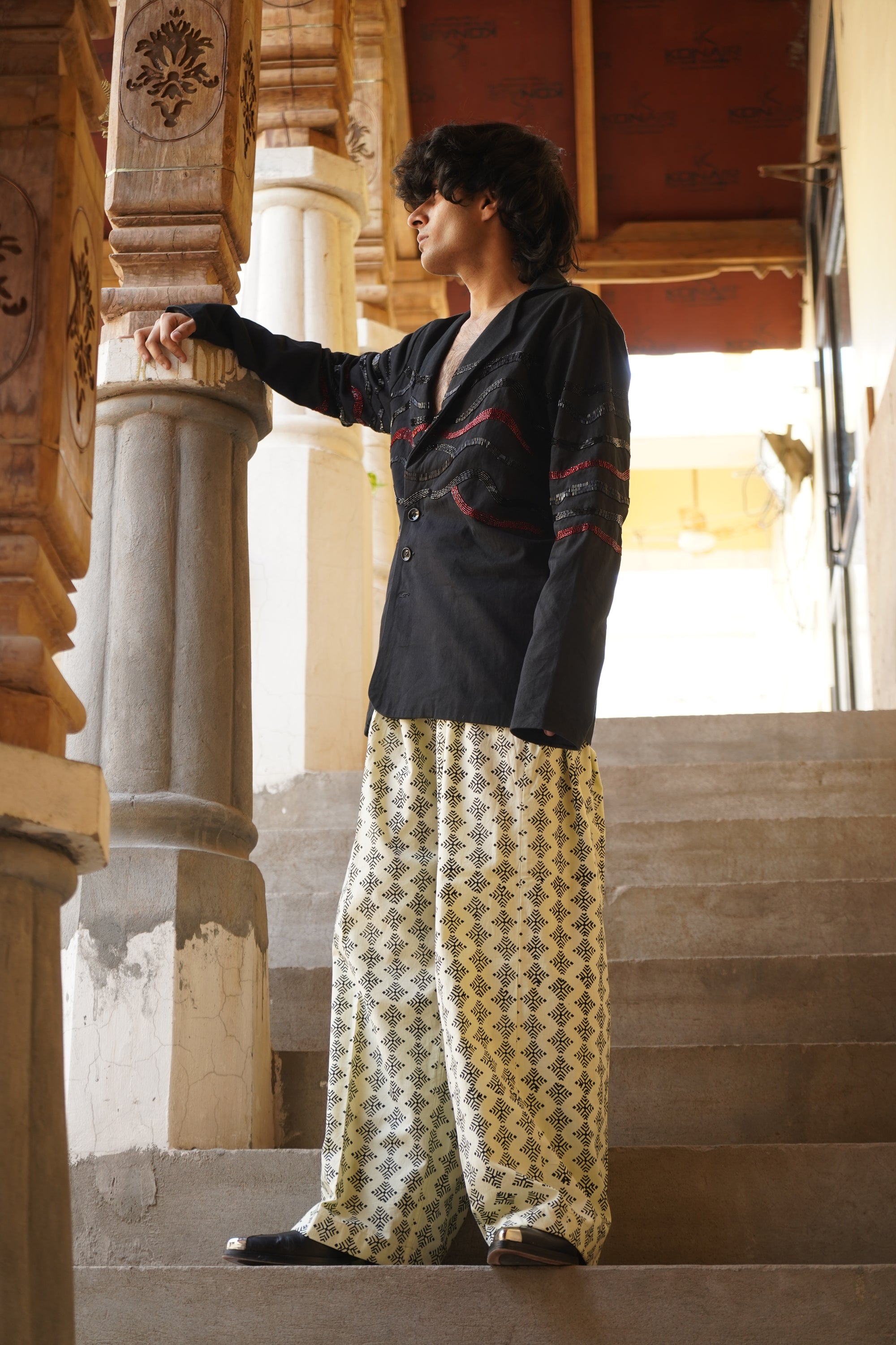 BLACK AND CRIMSON WAVY BLAZER SET