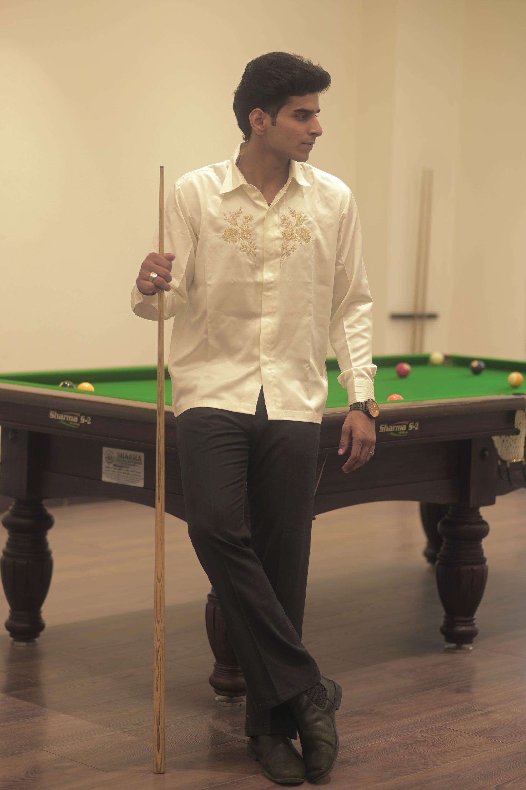 IVORY FLORAL MOTIF EMBROIDERED SHIRT