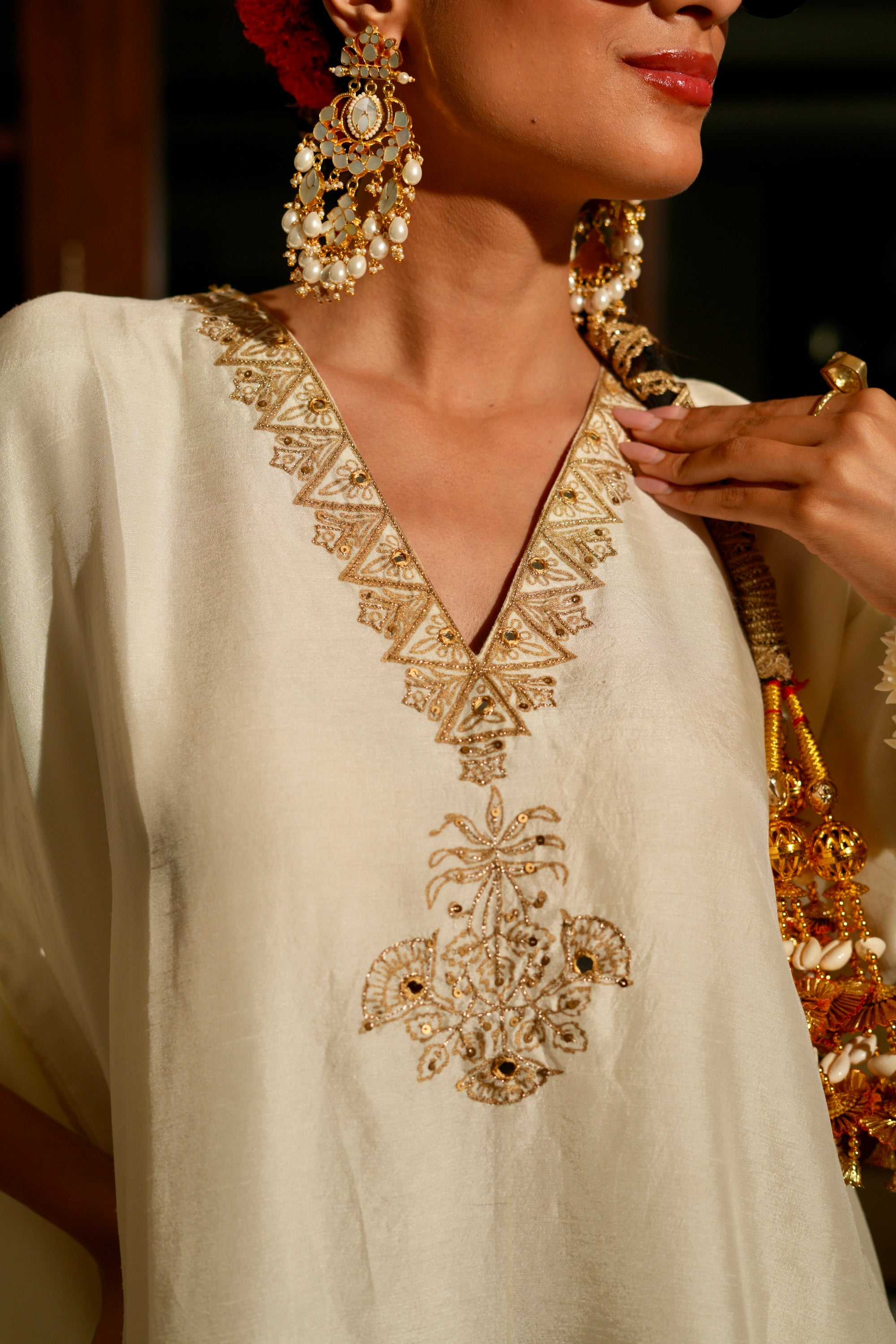 IVORY GOLD EMBROIDERED KURTA SET