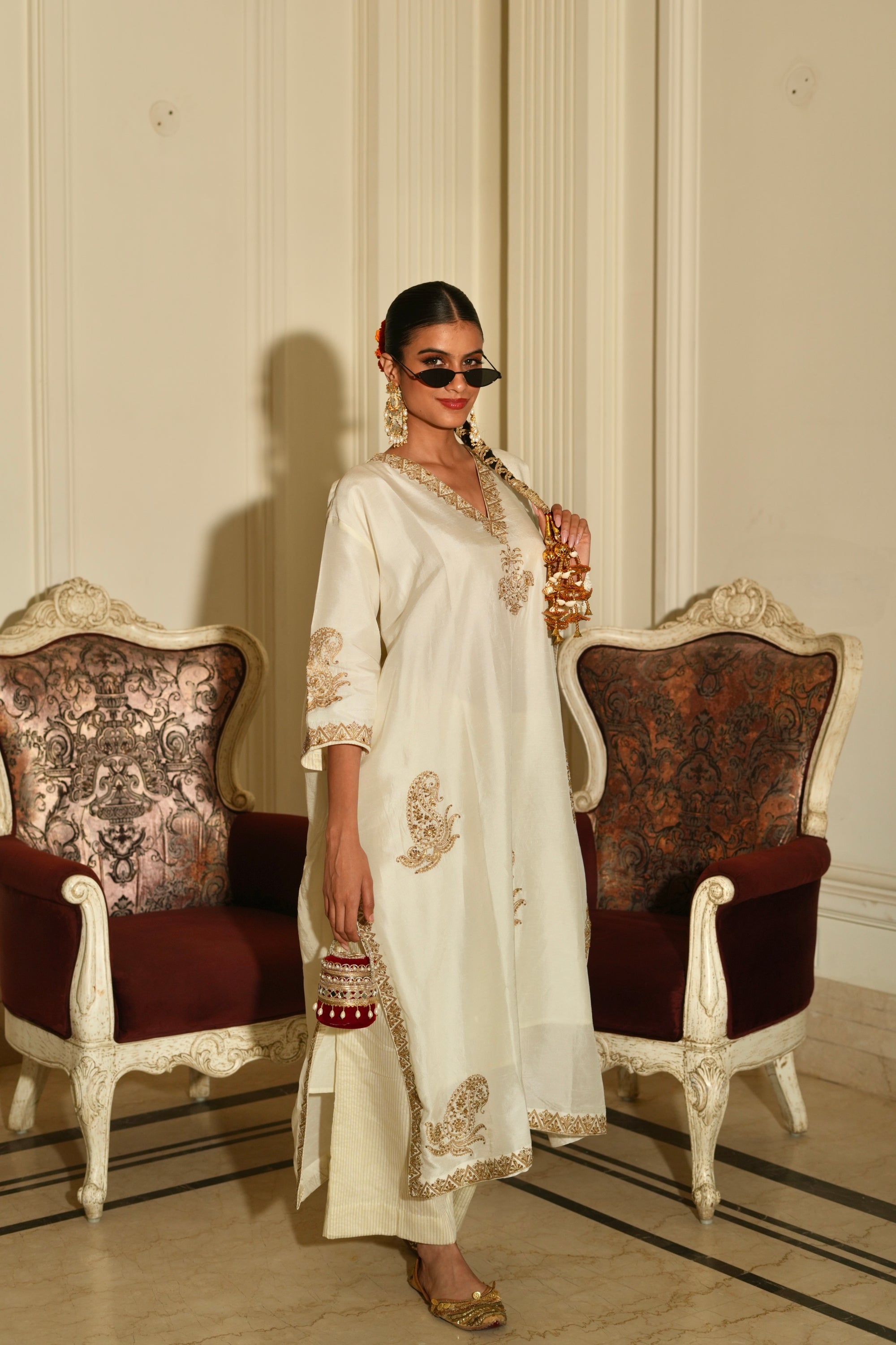 IVORY GOLD EMBROIDERED KURTA SET