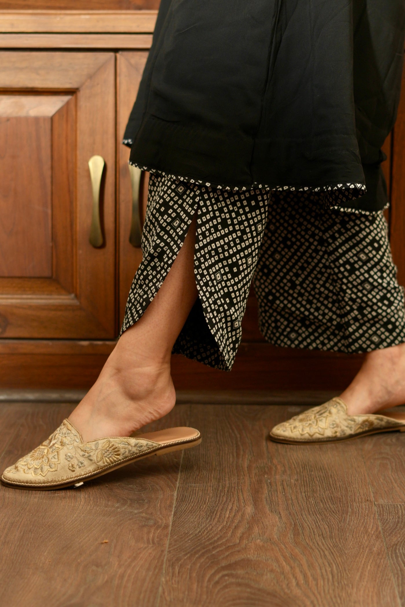 BLACK MIRROR KURTA SET