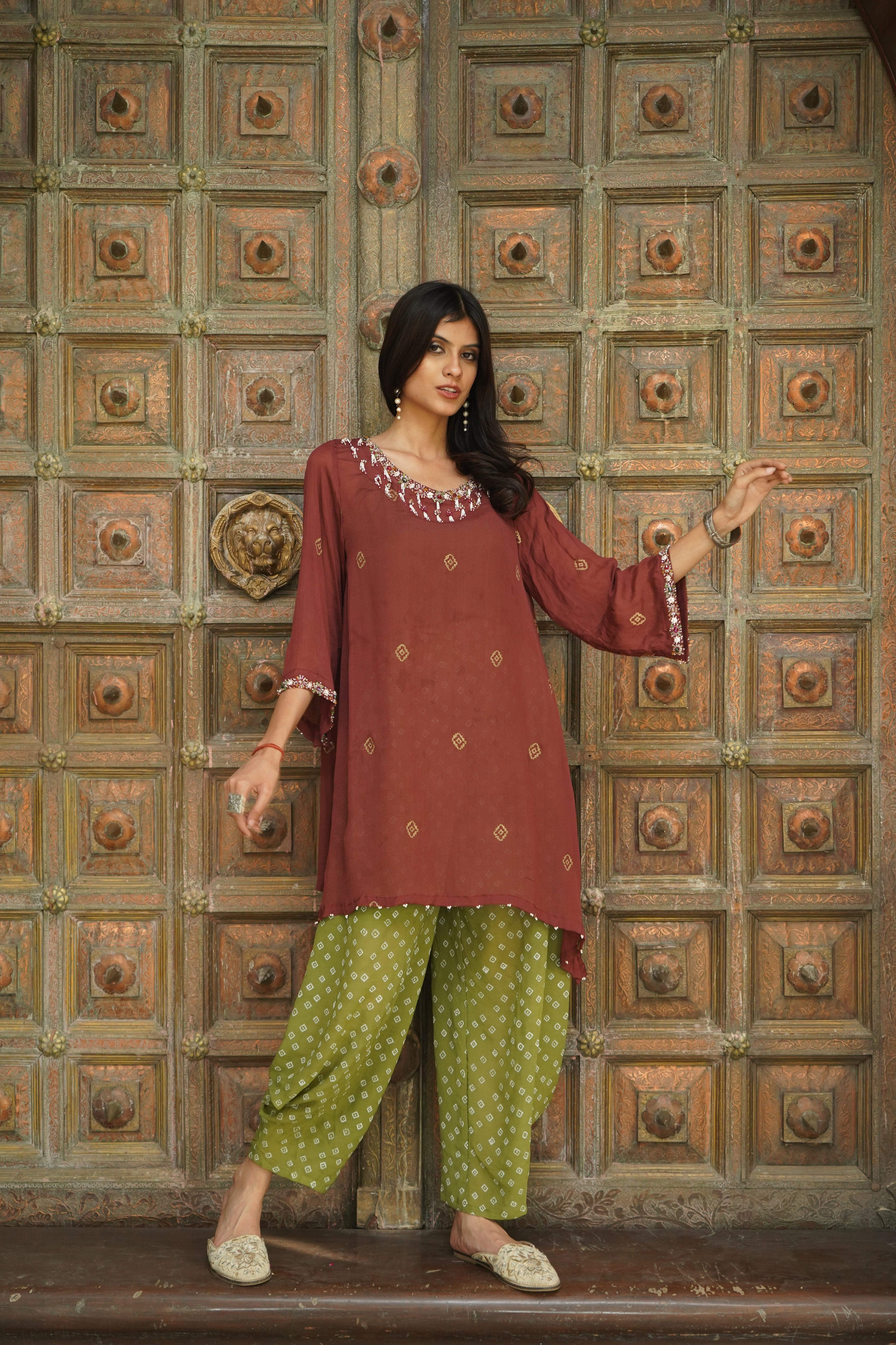 ROSEWOOD EMBROIDERED KURTA SET