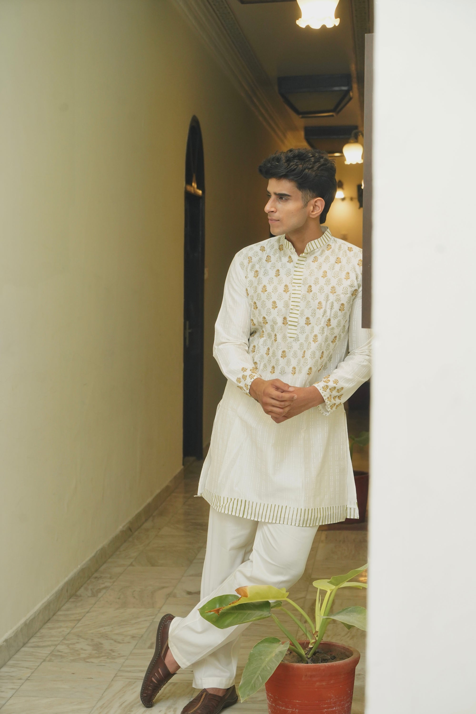 WHITE SAGE KURTA SET