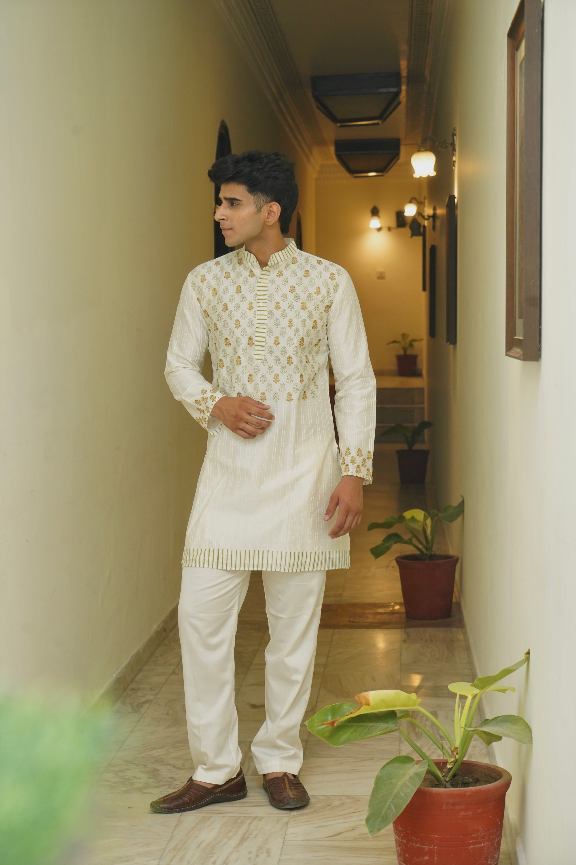 WHITE SAGE KURTA SET