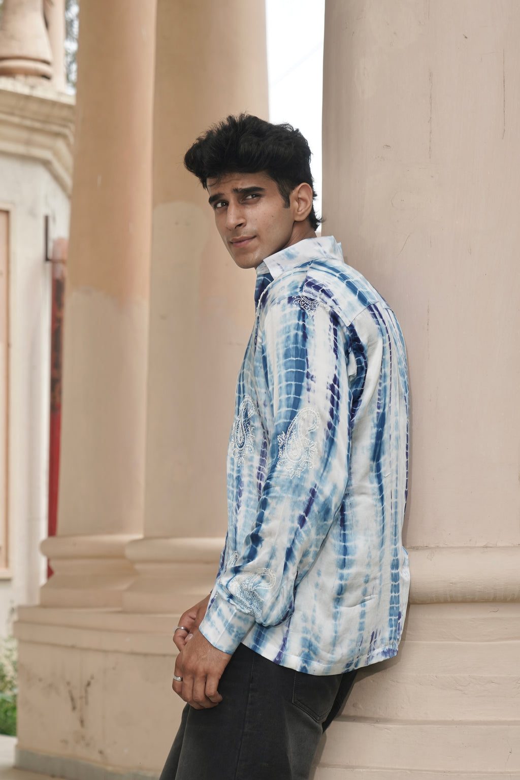 INDIGO TIE DYE SHIRT