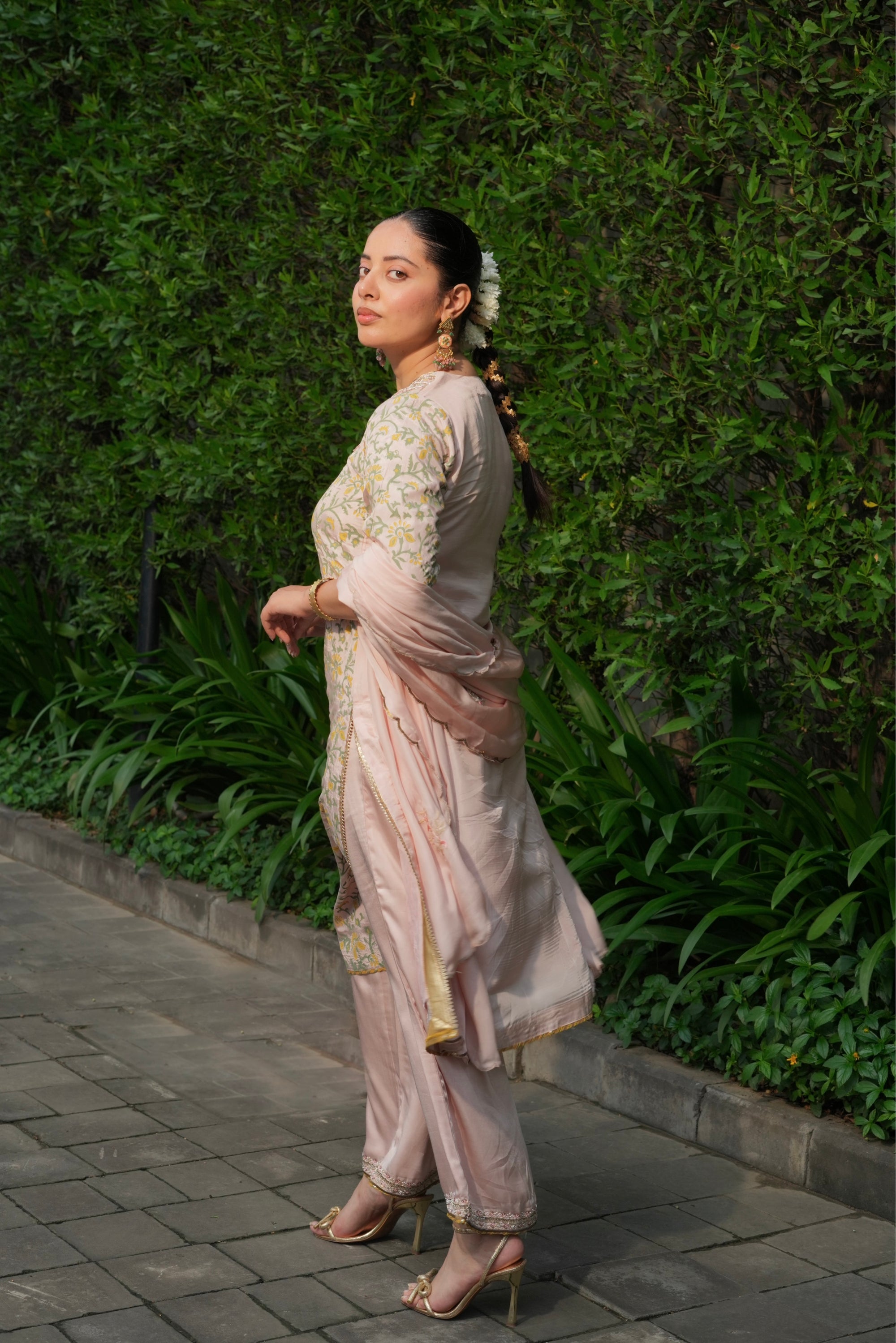 ROSE PINK EMBROIDERED KURTA SET