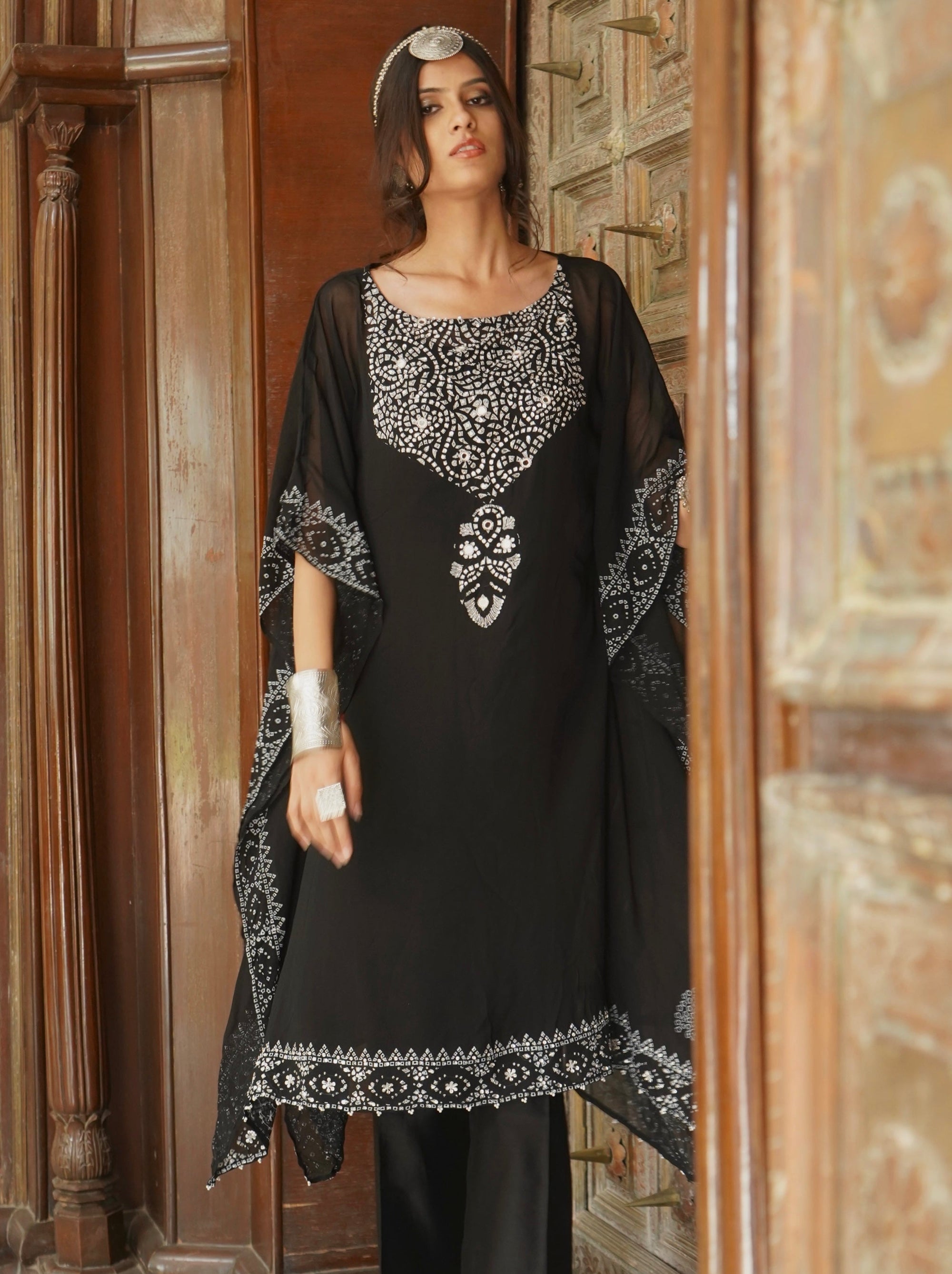 BLACK BANDHANI KAFTAN SET