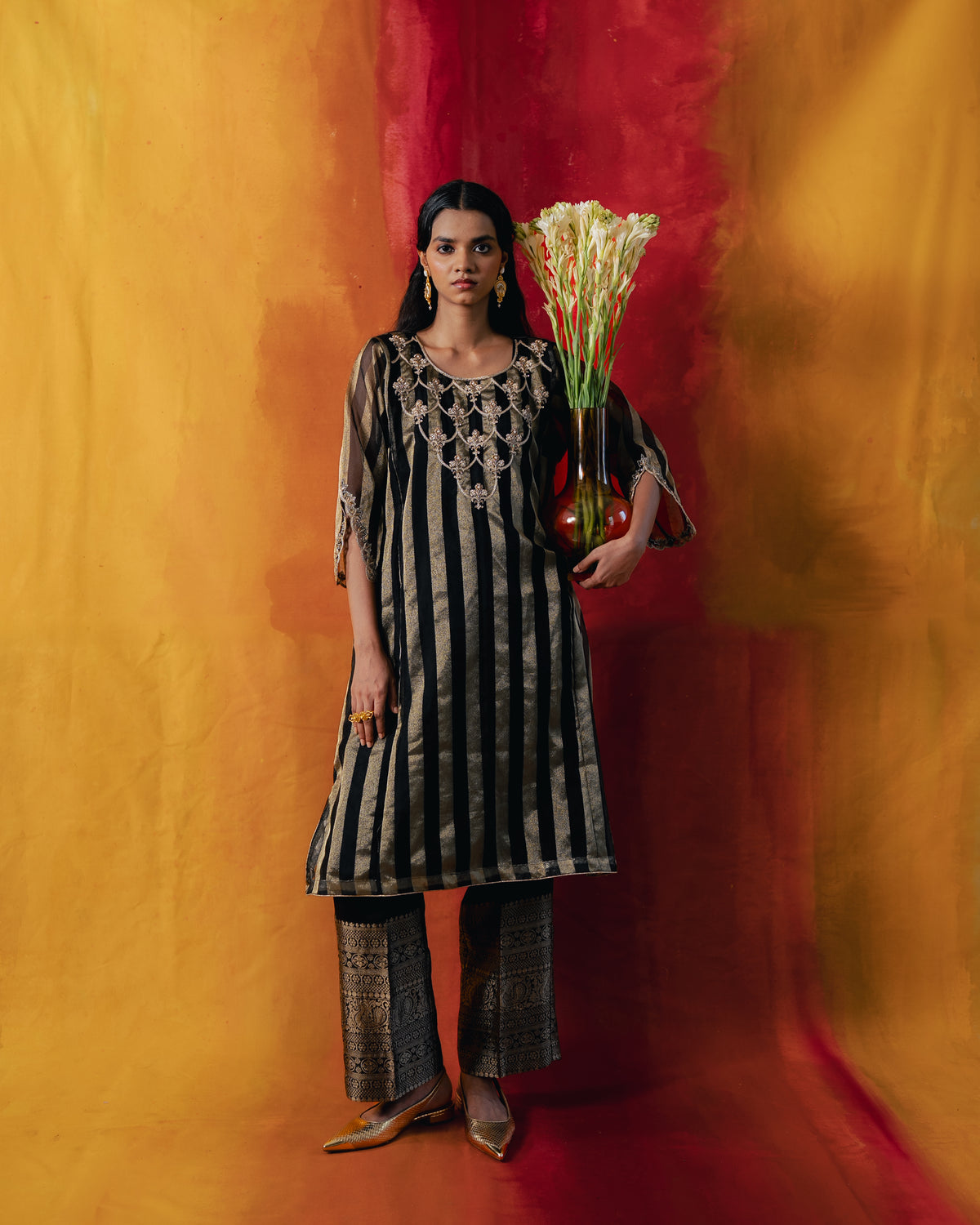 RHAPSODY KURTA SET IN BLACK