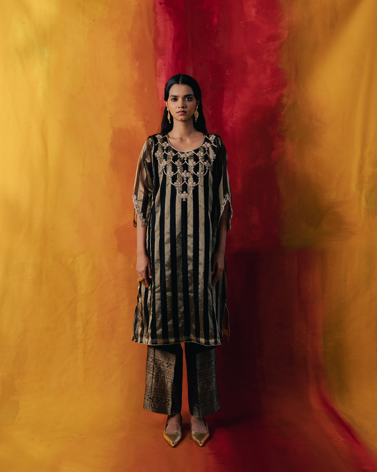 RHAPSODY KURTA SET IN BLACK