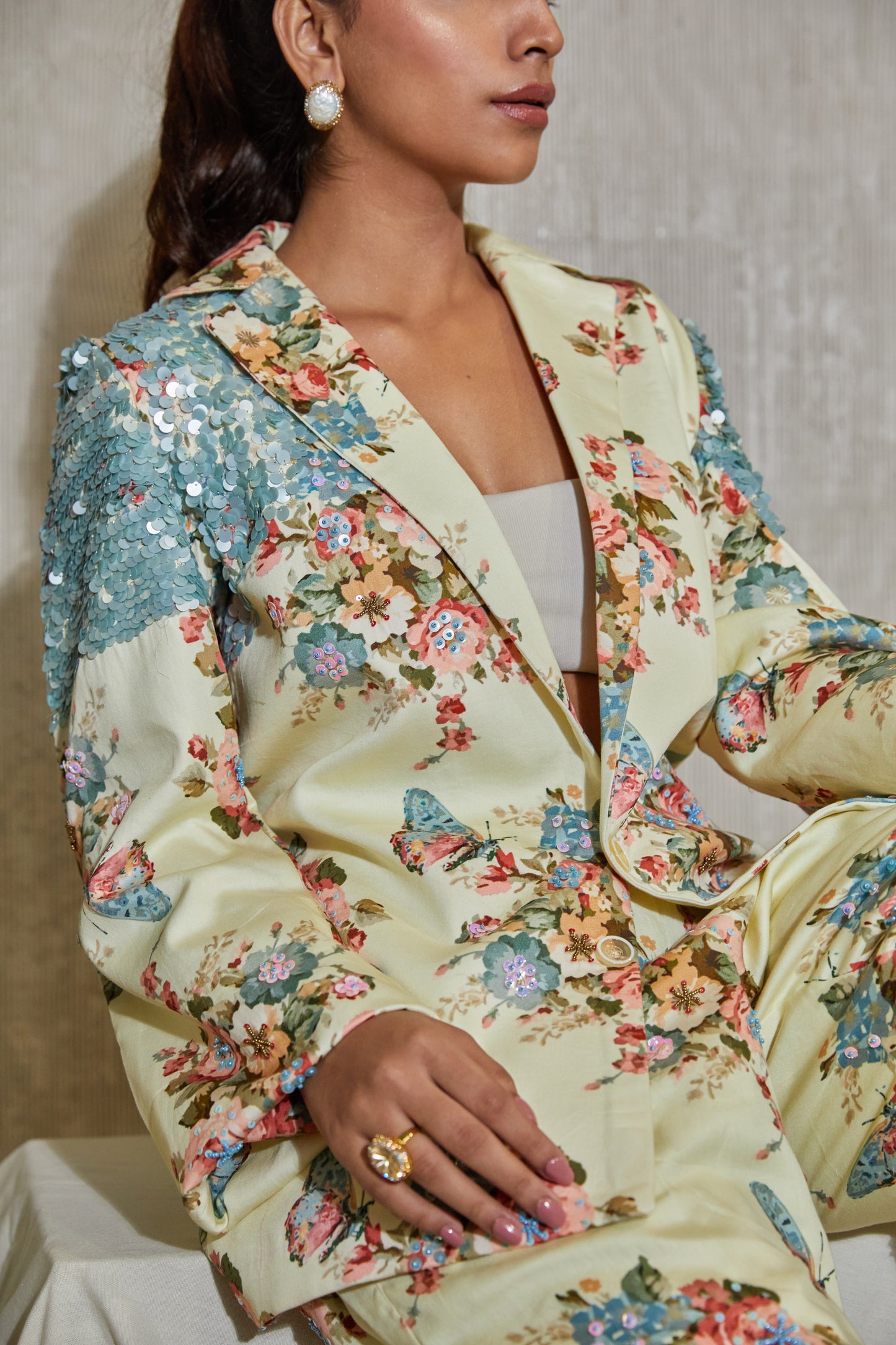 SPRING BLOOM EMBROIDERED BLAZER